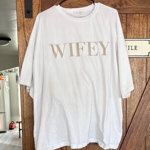 Six Stories 'Wifey' T-Shirt and Sweatpants Set